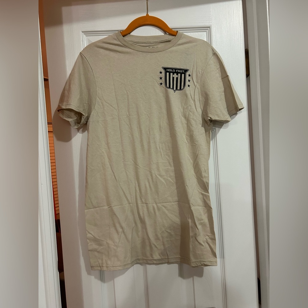 Hold Fast Small Galatians 1:5 T-Shirt NWT